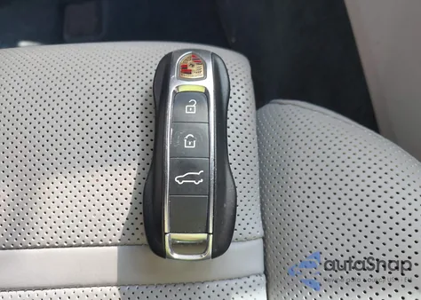 2020 Porsche Cayenne z USA, uszkodzony, nr VIN WP1AA2AYXLDA02335